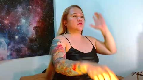 C H E R R Y  online show from October 29, 2025, 4:04 am