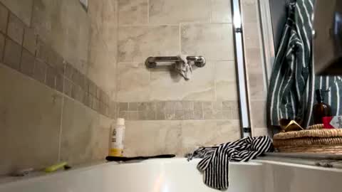 curvyd454066 online show from January 9, 2026, 6:21 pm