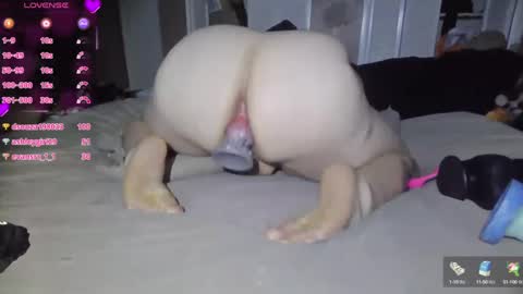 Snapshot of curvygothfemboy chatting on December 5, 2024, 4:31 am Curvygothfemboy online show from December 5, 2024, 4:31 am