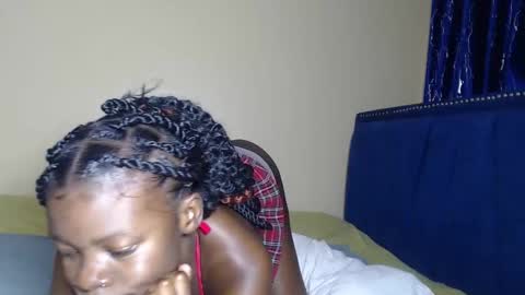 curvyjoan online show from November 9, 2025, 9:40 am