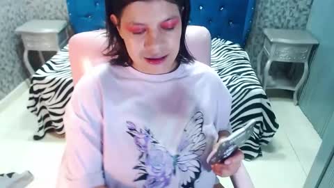 Julieth online show from September 23, 2025, 5:10 am