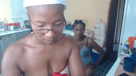 curvypear76x online show from December 13, 2024, 10:51 am