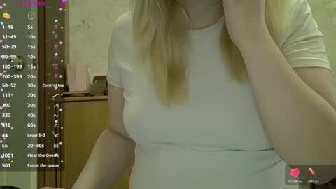 Curvy online show from February 26, 2026, 10:58 am