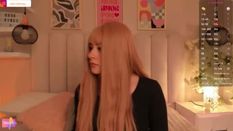 Amber  online show from December 19, 2025, 9:11 pm