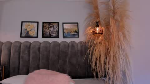 Amber  online show from April 16, 2026, 9:39 pm