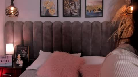 Amber  online show from April 18, 2026, 7:18 pm