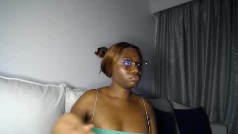 Snapshot of cute_ass18 chatting on April 16, 2026, 11:51 pm Liya online show from April 16, 2026, 11:51 pm