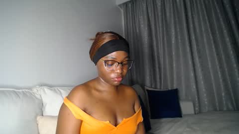 Snapshot of cute_ass18 chatting on April 22, 2026, 1:08 am Liya online show from April 22, 2026, 1:08 am