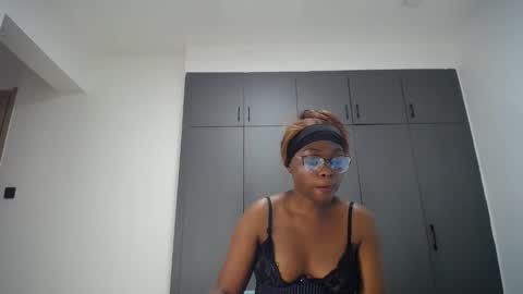 Snapshot of cute_ass18 chatting on April 25, 2026, 1:41 pm Liya online show from April 25, 2026, 1:41 pm