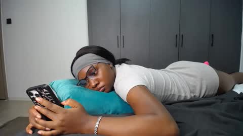 Snapshot of cute_ass18 chatting on April 29, 2026, 5:30 pm Liya online show from April 29, 2026, 5:30 pm