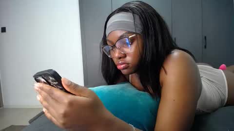 Snapshot of cute_ass18 chatting on April 30, 2026, 7:04 am Liya online show from April 30, 2026, 7:04 am