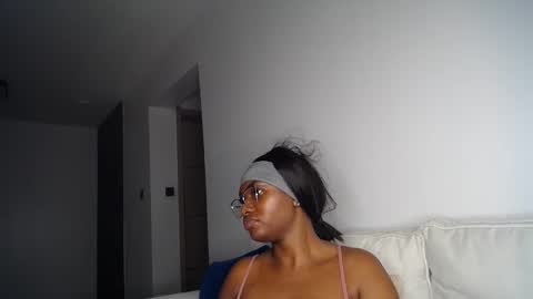 Snapshot of cute_ass18 chatting on April 30, 2026, 8:57 pm Liya online show from April 30, 2026, 8:57 pm