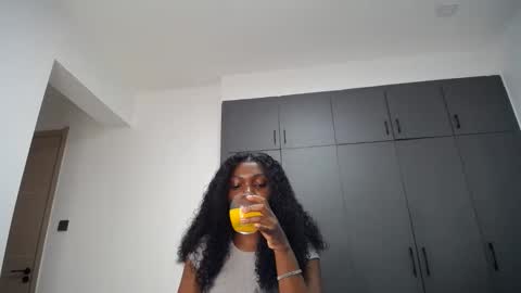 Snapshot of cute_ass18 chatting on May 13, 2026, 6:27 pm Liya online show from May 13, 2026, 6:27 pm