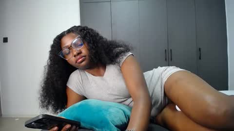 Snapshot of cute_ass18 chatting on May 17, 2026, 5:53 pm Liya online show from May 17, 2026, 5:53 pm