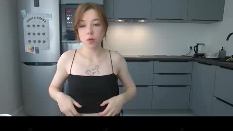 Amanda online show from November 22, 2025, 12:04 pm