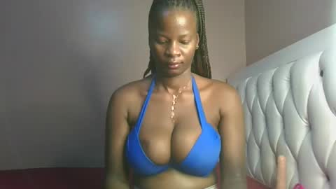 Snapshot of cute_dani01 chatting on September 25, 2025, 12:09 pm Dani online show from September 25, 2025, 12:09 pm