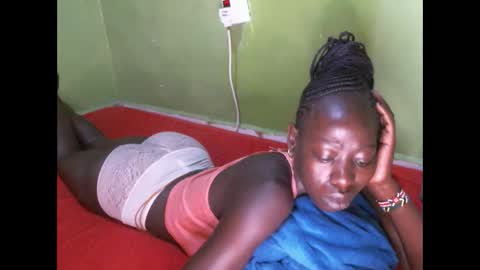 cute_doria online show from October 15, 2025, 3:28 am