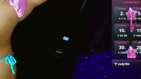 cute_feem online show from September 18, 2025, 5:31 am