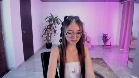 Bella Fox online show from November 6, 2025, 2:29 pm