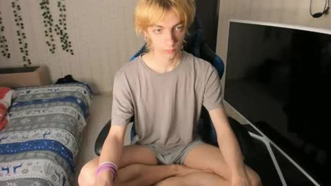 Snapshot of cute_grecha chatting on May 24, 2026, 8:03 pm Grisha online show from May 24, 2026, 8:03 pm