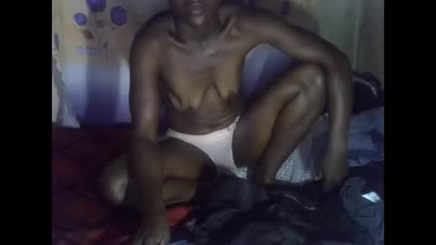 cute_leylah online show from April 27, 2026, 4:10 am