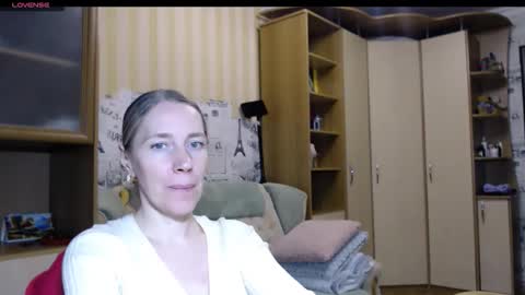 cute_lion_ online show from December 13, 2025, 8:14 pm