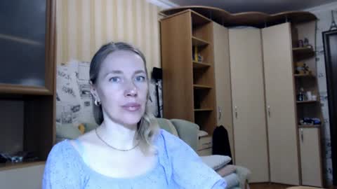 cute_lion_ online show from June 13, 2026, 11:41 am