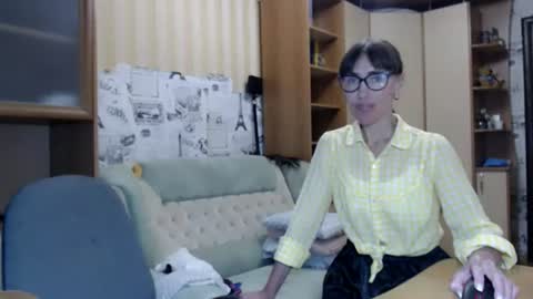 cute_lion_ online show from July 12, 2026, 12:18 pm
