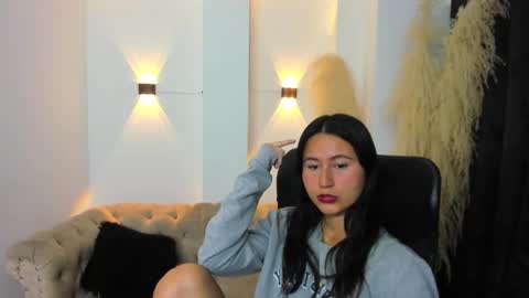 Snapshot of cute_rouss chatting on December 10, 2024, 3:09 am ROUSS online show from December 10, 2024, 3:09 am