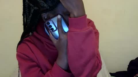 cute_roxie online show from December 23, 2024, 7:41 pm