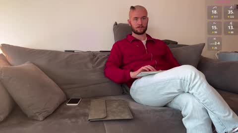 cute_skywalker online show from December 9, 2024, 7:06 am