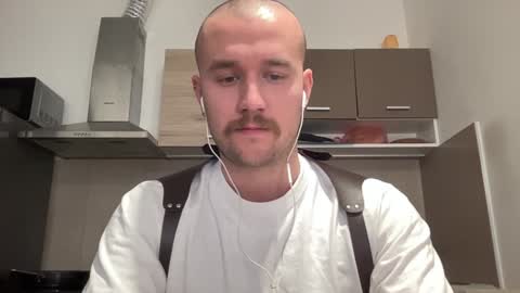 cute_skywalker online show from December 20, 2024, 7:12 am