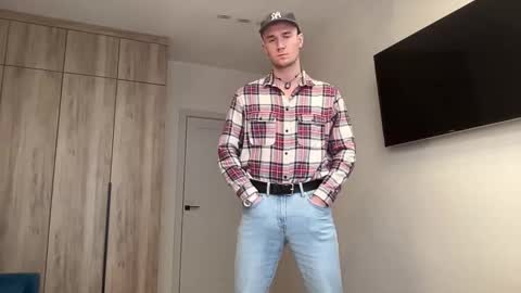 cute_skywalker online show from March 3, 2026, 2:12 pm