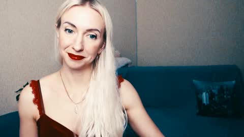 Snapshot of cute_smile_shy chatting on January 14, 2025, 7:11 pm cute_smile_shy online show from January 14, 2025, 7:11 pm