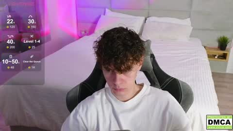 Thomas -  online show from December 1, 2024, 7:03 pm