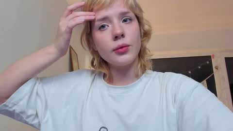 Snapshot of cuteasfuck_ chatting on October 29, 2025, 2:52 pm Amy online show from October 29, 2025, 2:52 pm