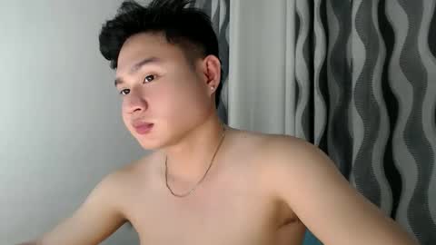 cuteasianlee online show from February 15, 2026, 2:36 pm