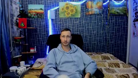 cuteboy228 online show from January 14, 2026, 7:52 pm