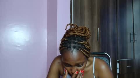 cutebuu online show from November 22, 2025, 8:57 am