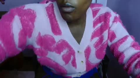 Snapshot of cutebuu chatting on April 15, 2026, 10:43 pm cutebuu online show from April 15, 2026, 10:43 pm