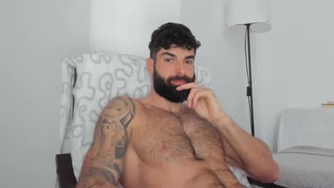 cuteeboy online show from February 26, 2025, 6:15 am