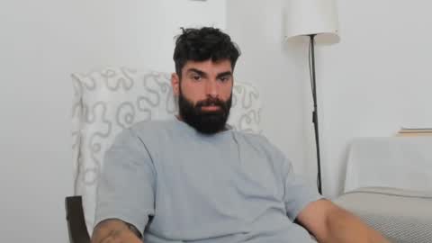 cuteeboy online show from March 8, 2025, 8:55 am