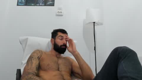 cuteeboy online show from October 3, 2025, 6:32 am