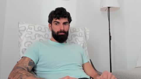 cuteeboy online show from February 23, 2026, 9:28 am