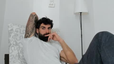 cuteeboy online show from March 16, 2026, 7:56 am