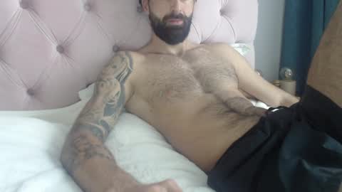 cuteeboy online show from April 2, 2026, 6:55 am