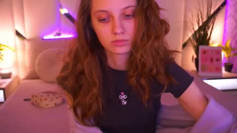 Foxy online show from March 6, 2026, 1:29 pm