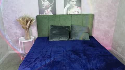 Amyy online show from May 18, 2026, 1:02 am