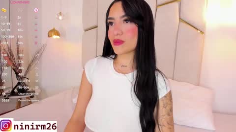 Snapshot of cutegirl__nini chatting on February 18, 2025, 4:26 am andre online show from February 18, 2025, 4:26 am