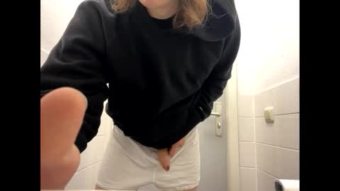 Cutegoth online show from March 18, 2026, 8:28 am